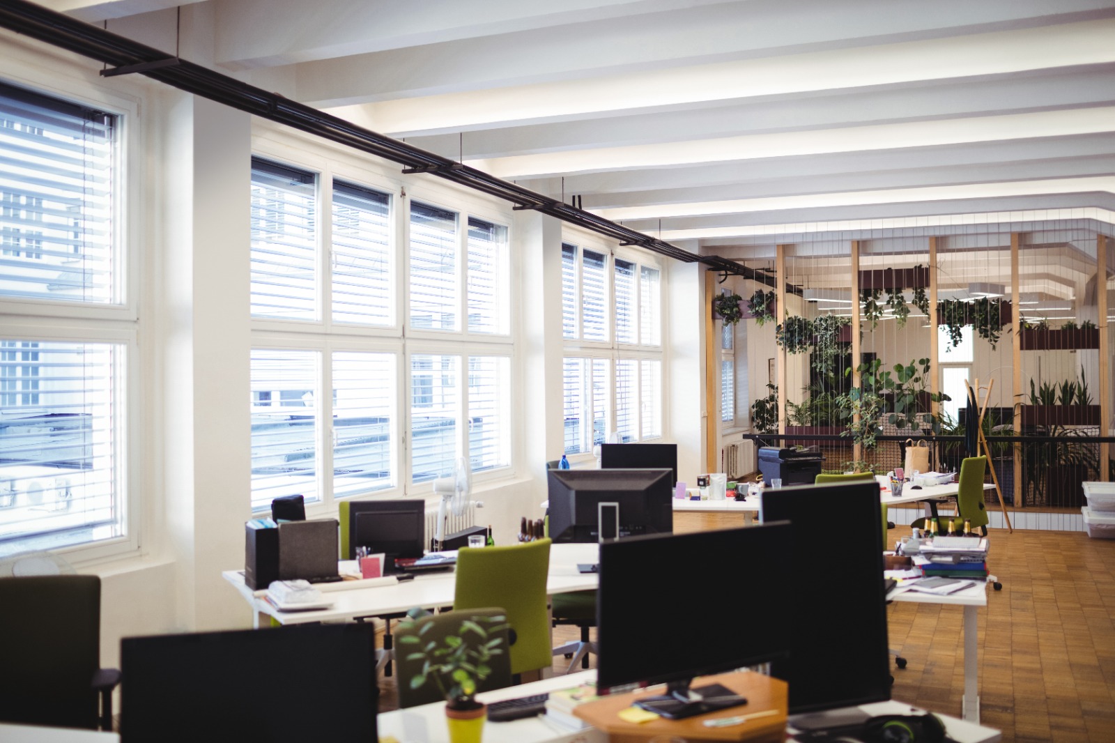 office-interior-design-mistakes
